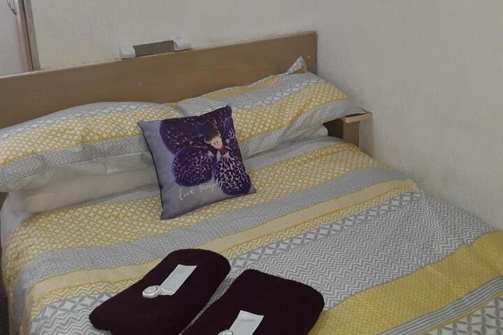 Room 3 of 40