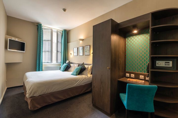 Room 55 of 209