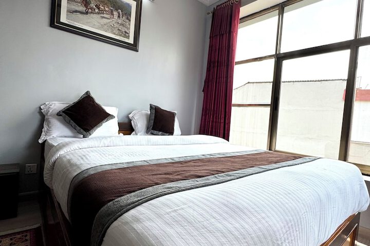 Three Brothers Apartments and Hotel