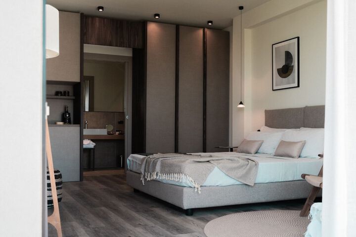 Room 26 of 157