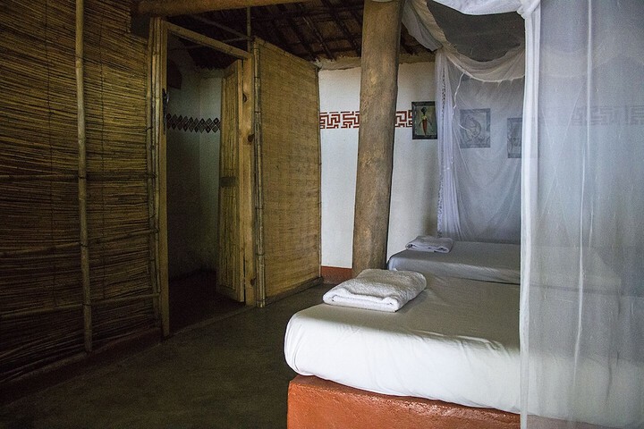 Room 12 of 80