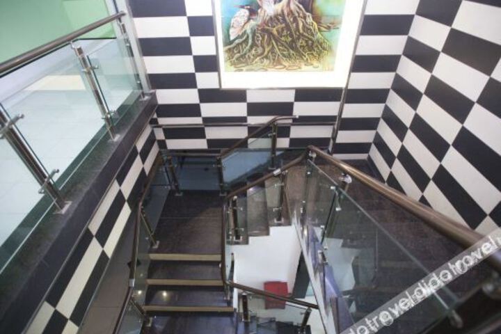 Hotel Interior 10 of 41