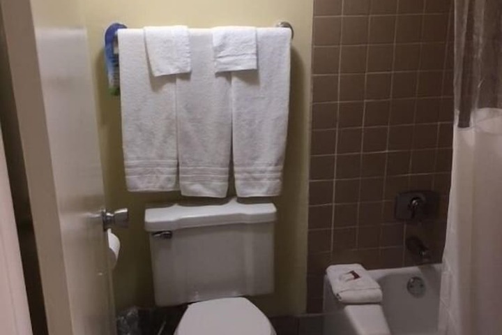 Room 17 of 22