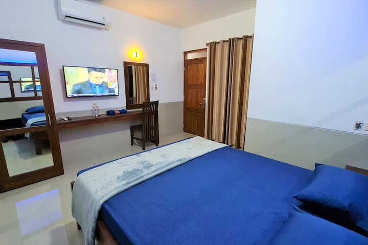 Room 4 of 11