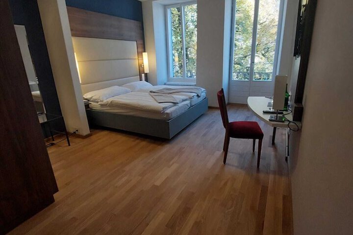 Room 7 of 70