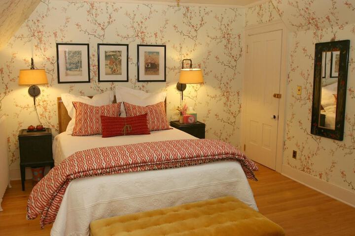 Room 10 of 48