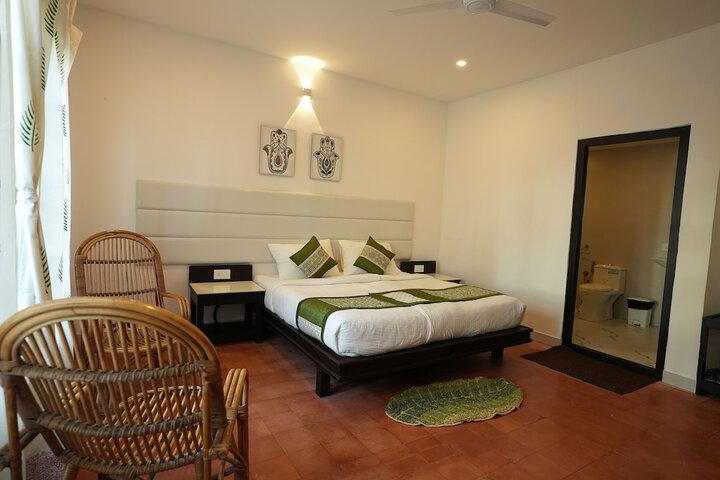 Room 3 of 16