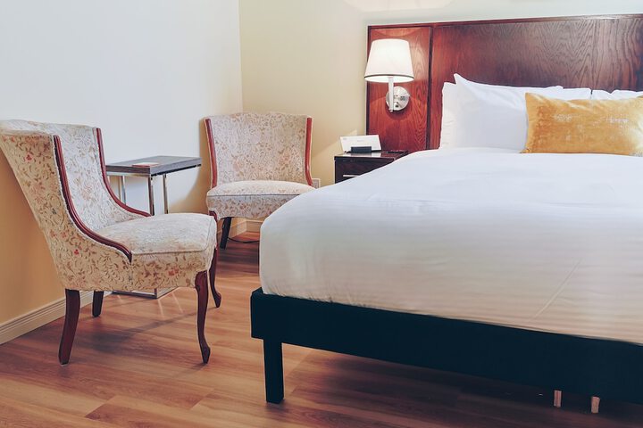 Room 41 of 144