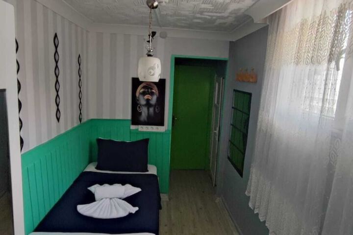 Room 27 of 59