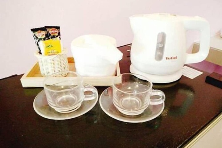 Breakfast/Coffee Service 19 of 53