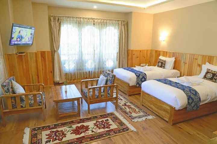 Room 3 of 10