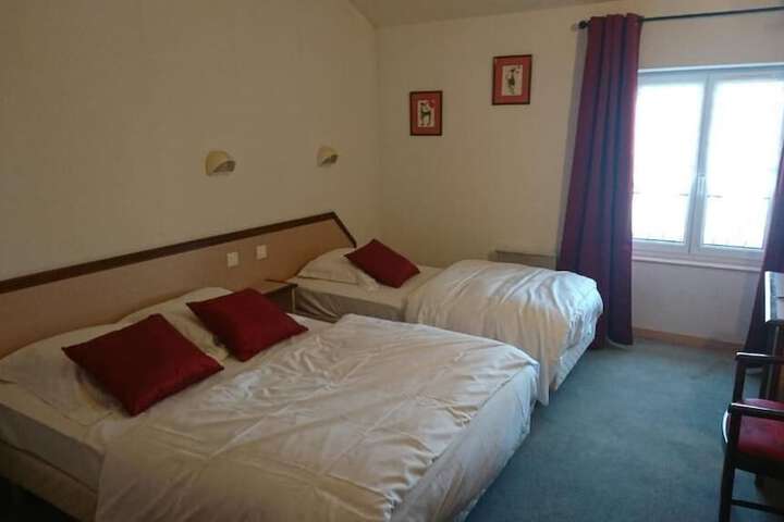 Room 42 of 71
