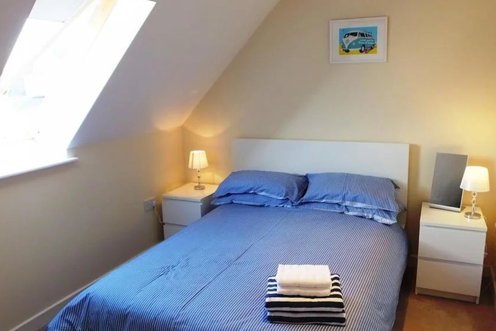 Room 2 of 12