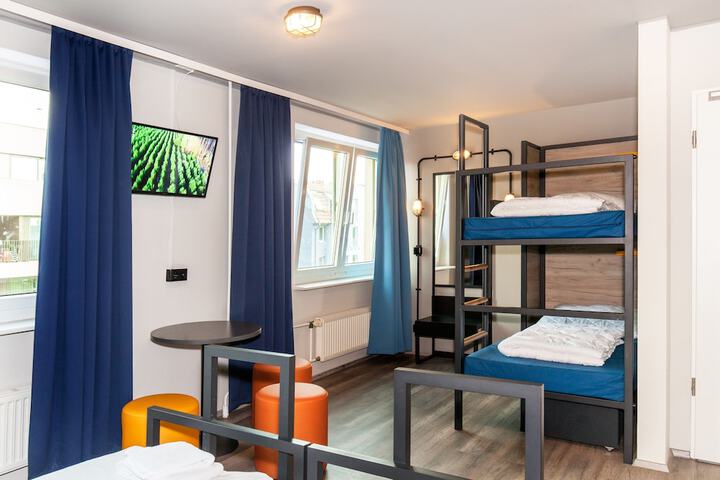 Room 45 of 78