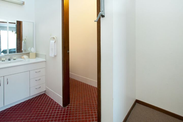 Room 86 of 147