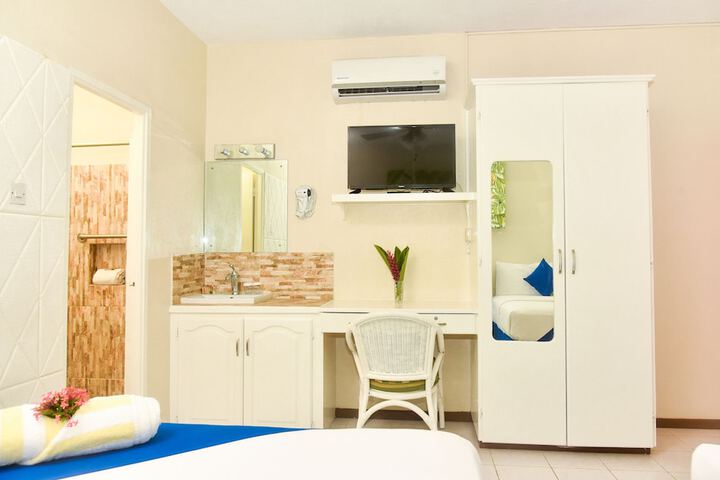 Room 3 of 67