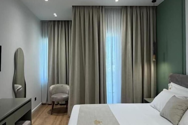 Room 22 of 35