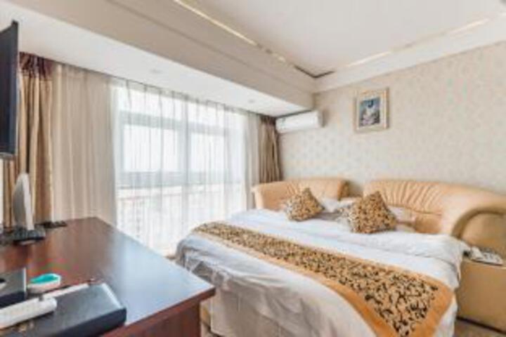 Room 20 of 20