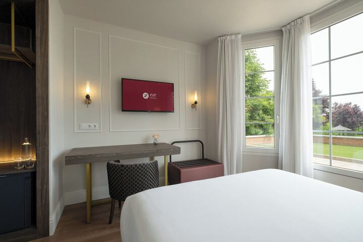 Room 8 of 36