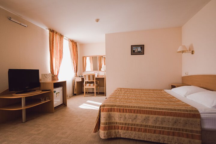 Room 18 of 83