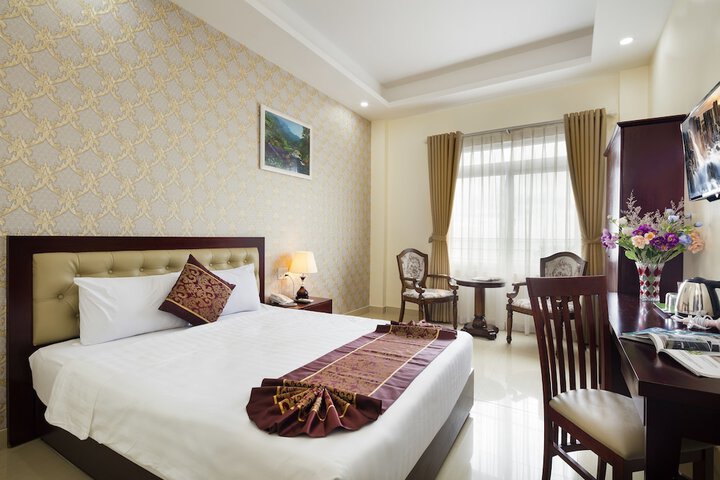 Room 10 of 44