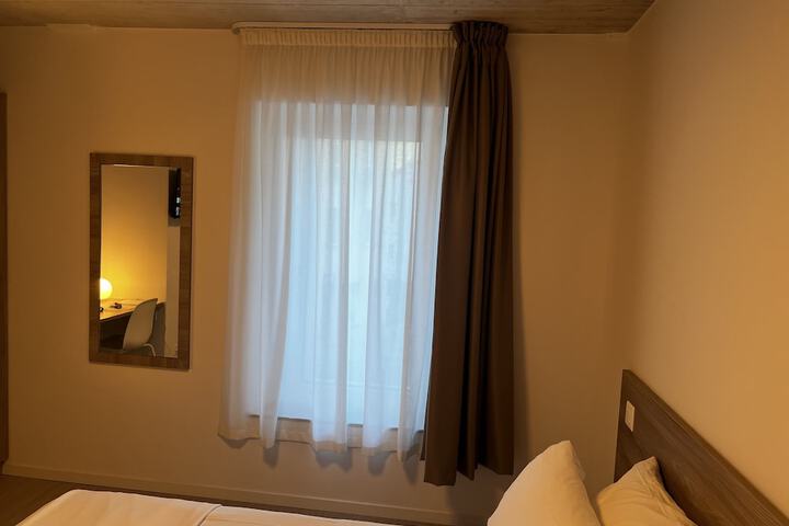 Room 36 of 47