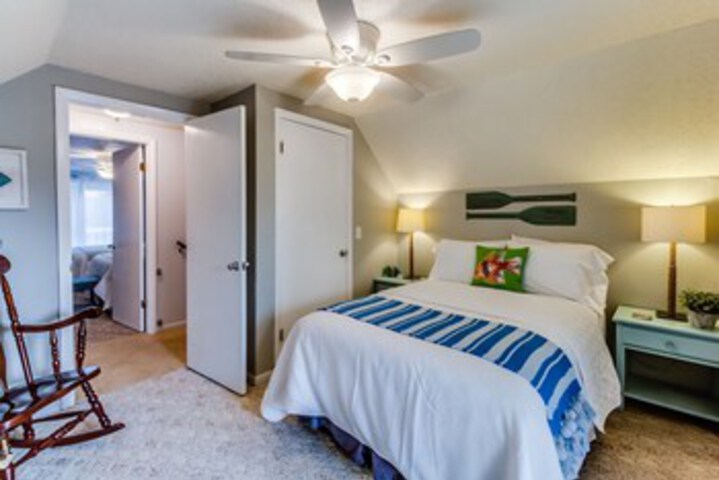 Room 30 of 38