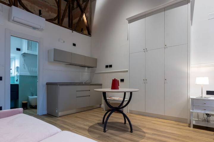 Room 21 of 84