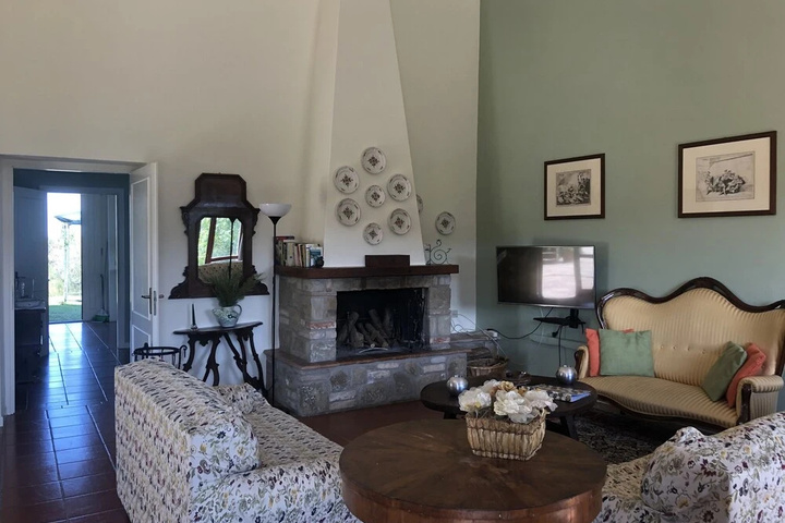 Room 2 of 14