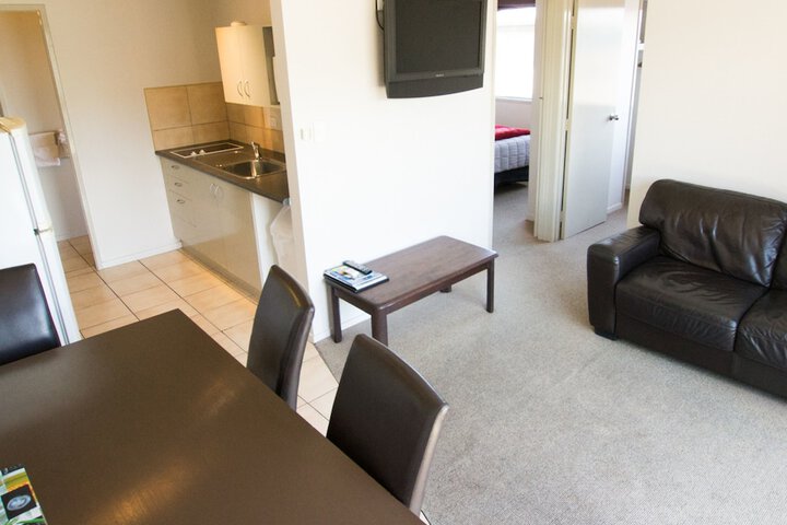 Room 12 of 32
