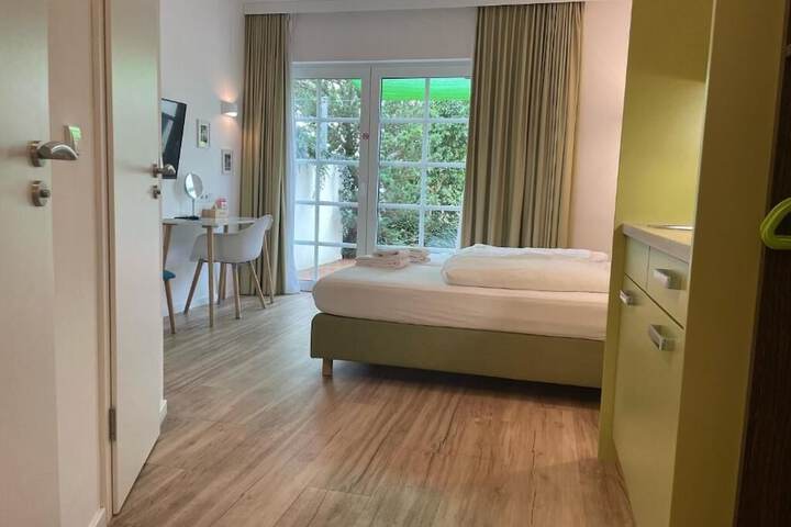 Room 2 of 4