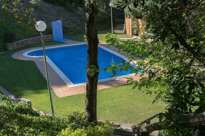 Pool 19 of 29
