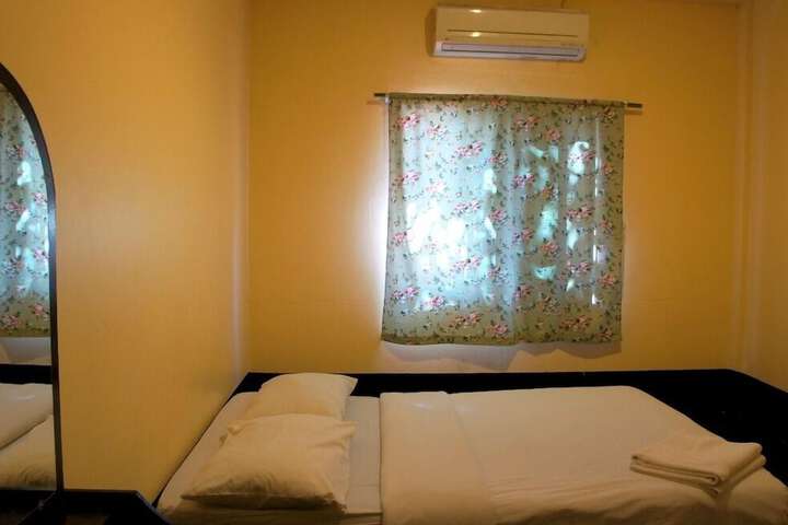 Room 26 of 47