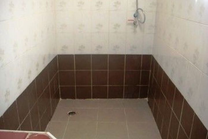 Clean Restrooms
