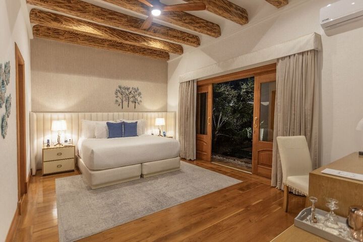 Room 20 of 48