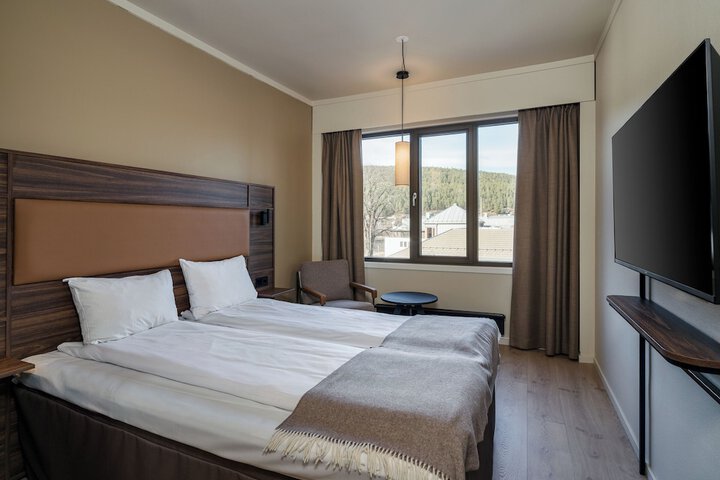 Room 10 of 54