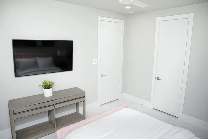 Room 7 of 29