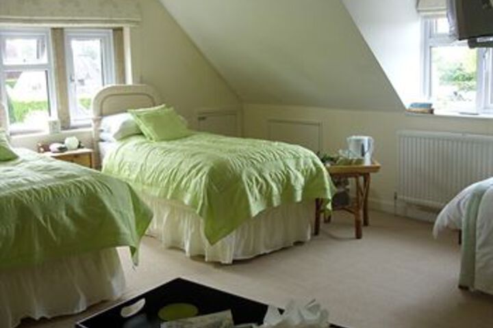Room 8 of 9