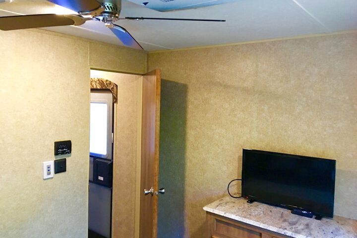 Room 53 of 115