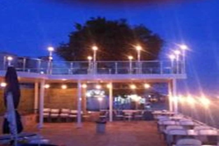 Sundeck 38 of 41