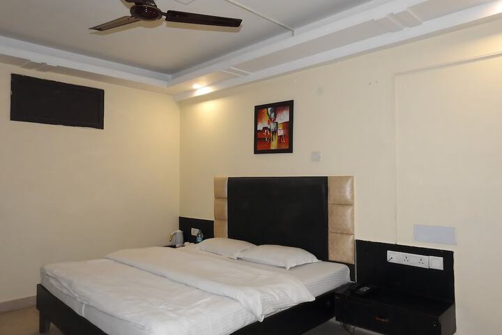 Room 10 of 82