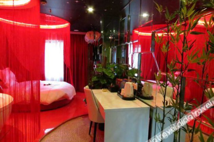 Hotel Interior 10 of 29