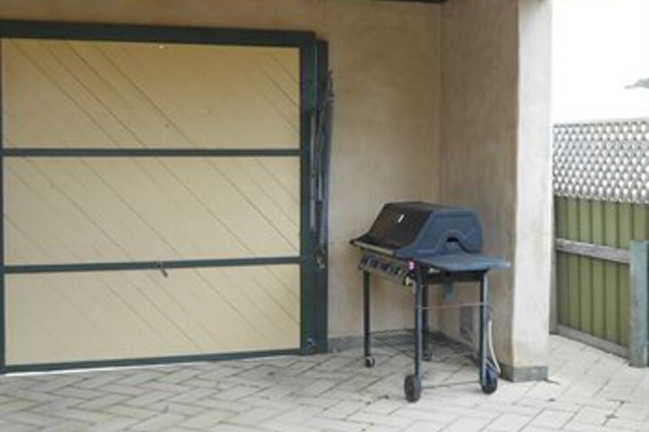 Hotel Exterior 5 of 24