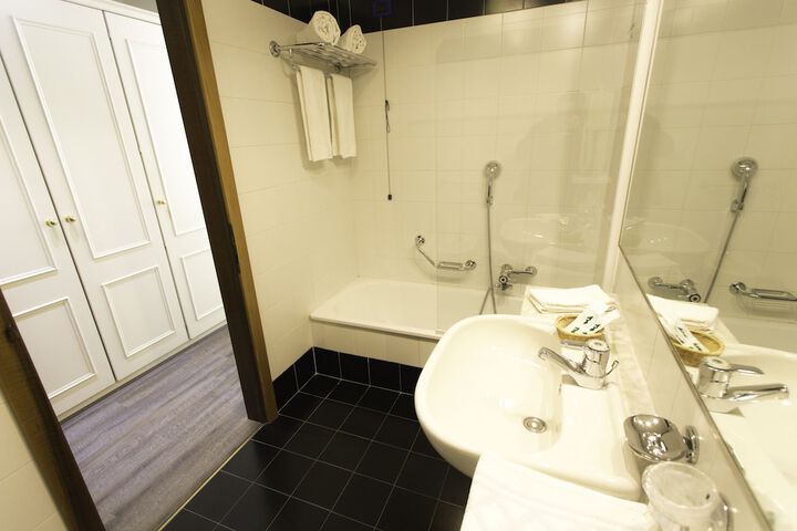 Bath Interior