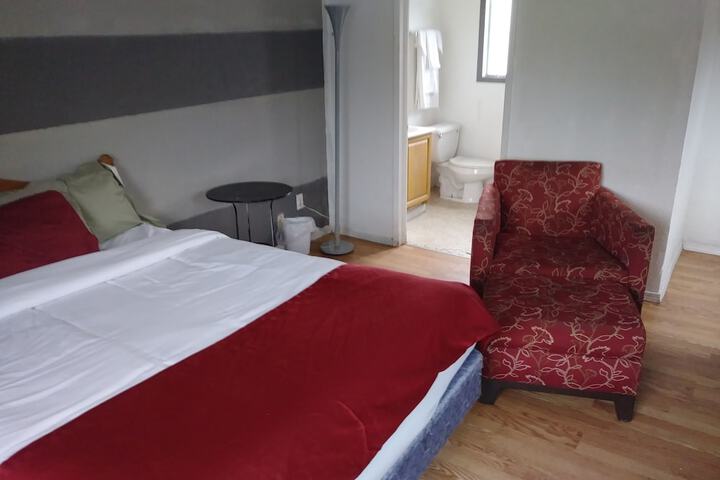 Room 7 of 30