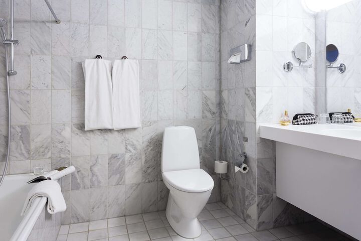 Clean Restrooms