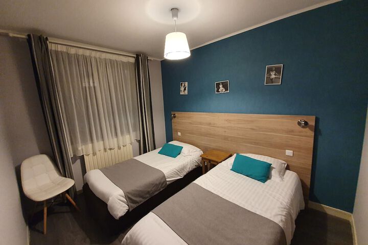 Room 12 of 40