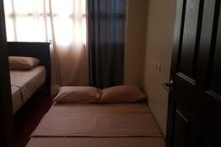 Room 32 of 127