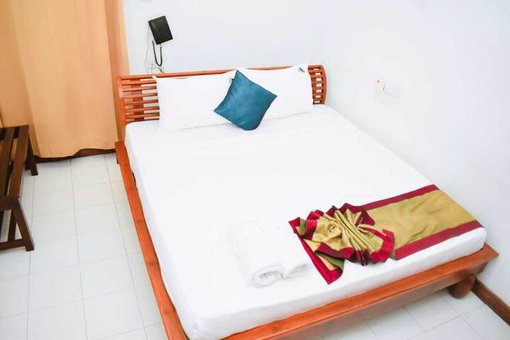 Room 2 of 29