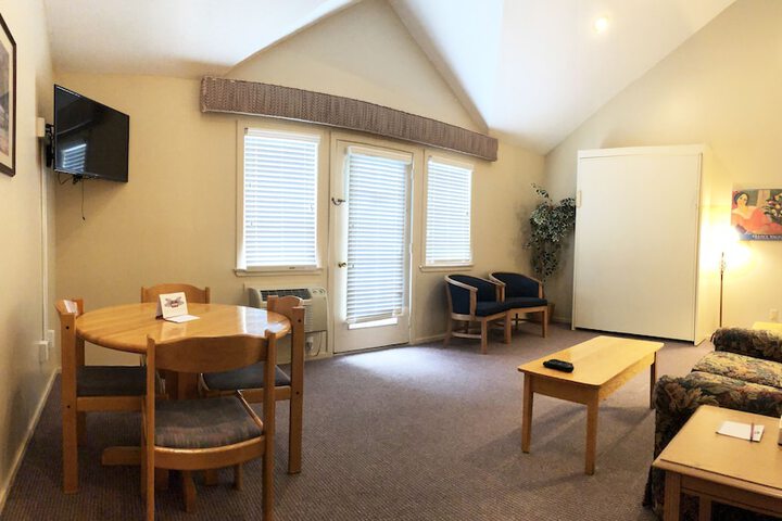 Room 12 of 13